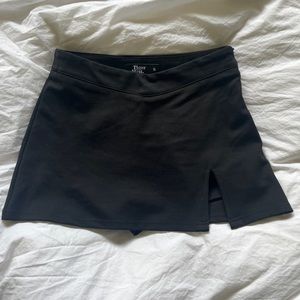 Tiger mist mini black skirt/skort